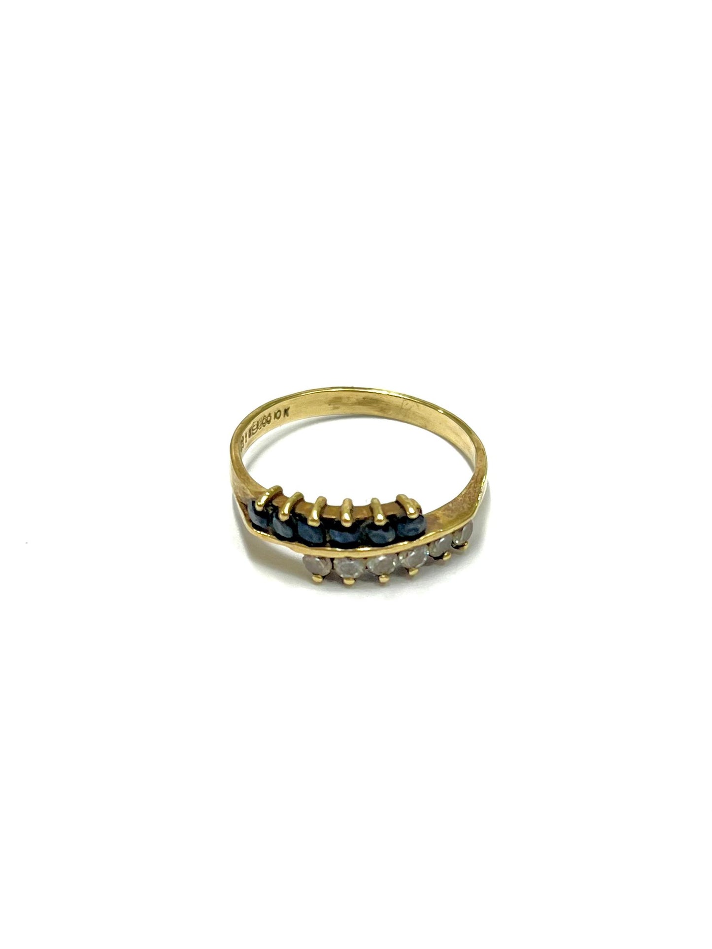 Anillo de Oro con Piedras Negras y Blancas — 10k | 1.8gr | #7.5