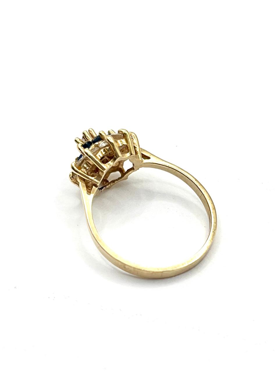 Set de Oro Anillo y Aretes con Diseño Floral — 10k | 5.9gr | #7