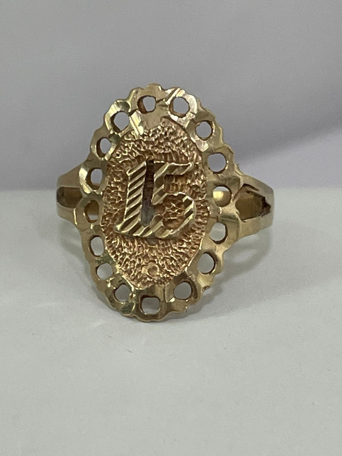 ANILLO XV AÑOS DE ORO 10K
