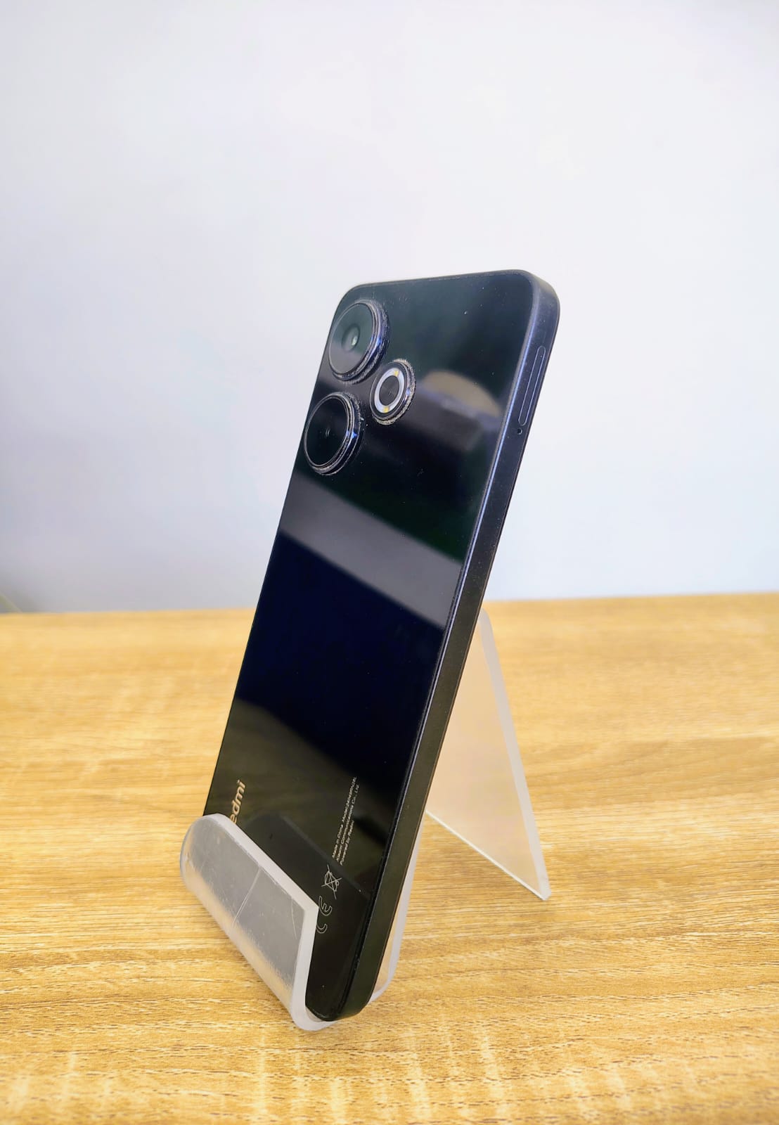 Xiaomi Redmi 13 – 256 GB / 8 GB RAM – Usado