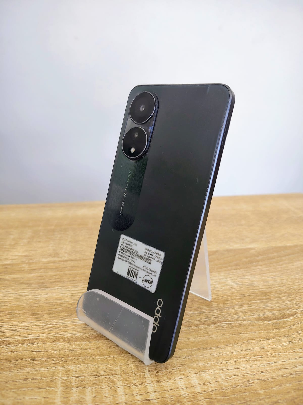 Oppo A78 – 256 GB / 8 GB RAM – Usado