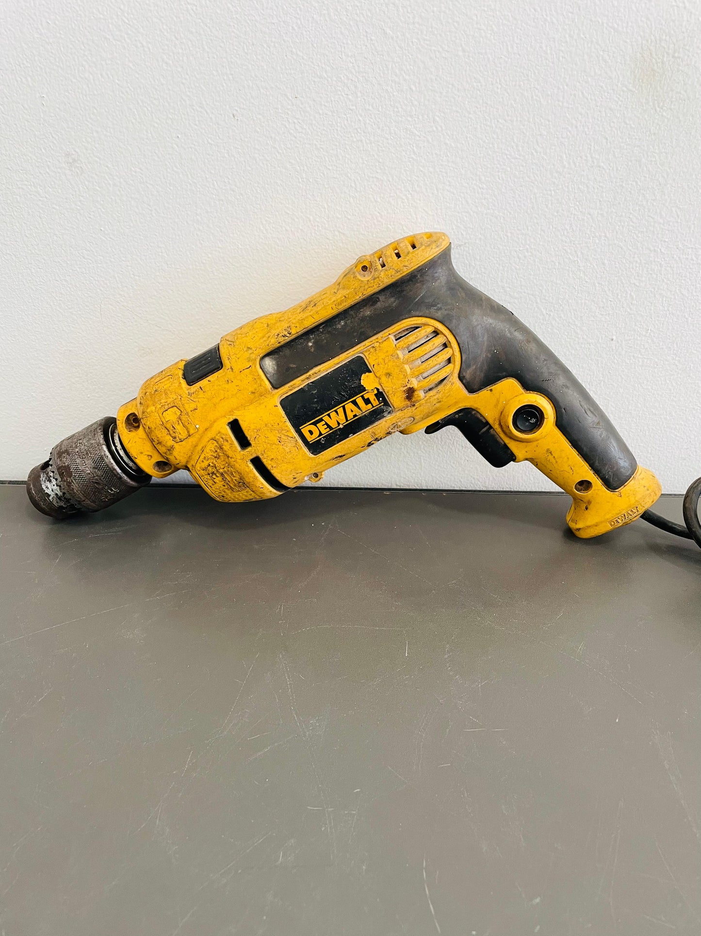 Taladro Percutor DEWALT –Usado