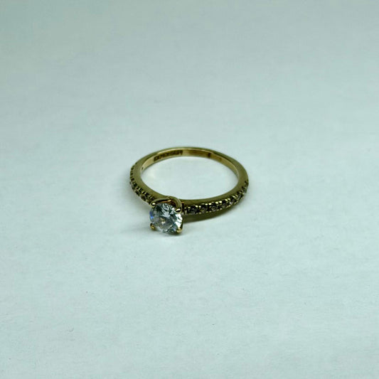 💎 Anillo de Oro 10K con Piedra Incrustada 💎