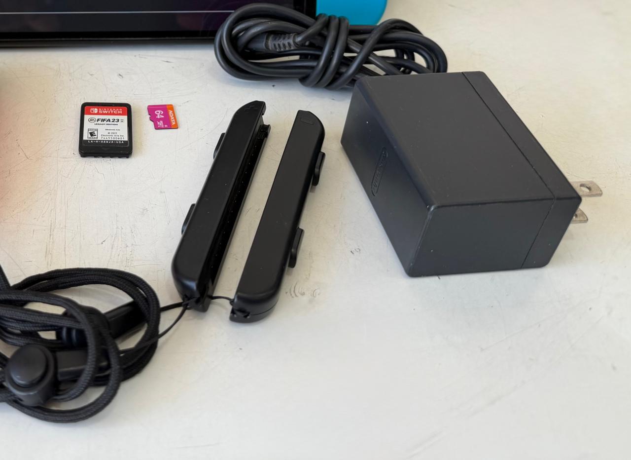 🎮 Nintendo Switch OLED | 64GB + MicroSD 64GB | 2 Pares de Joy-Con | FIFA 23 🎮
