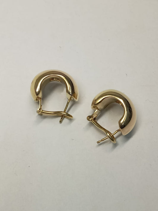 Par de Aretes Lisos en Oro 10K con Cierre de Presión – 5.4g