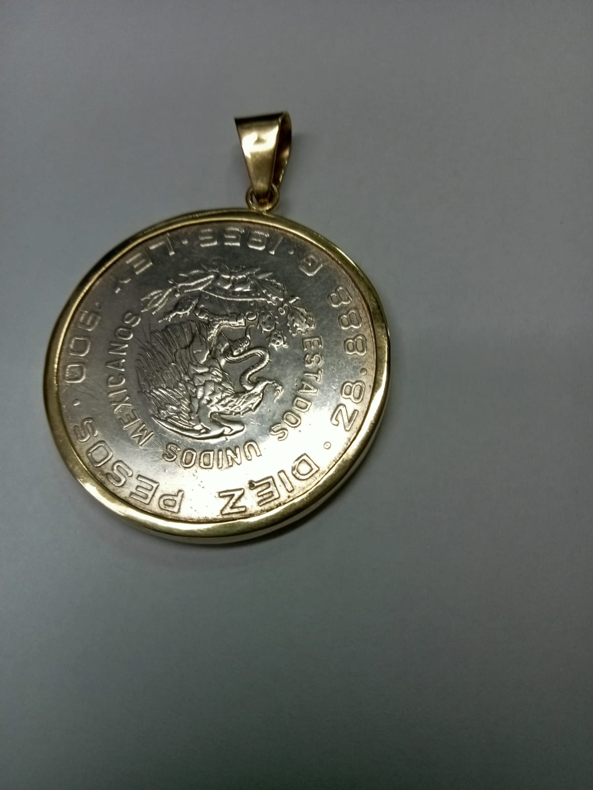 Moneda de 10 Pesos de Hidalgo en Plata con Incrustación de Oro de 14k