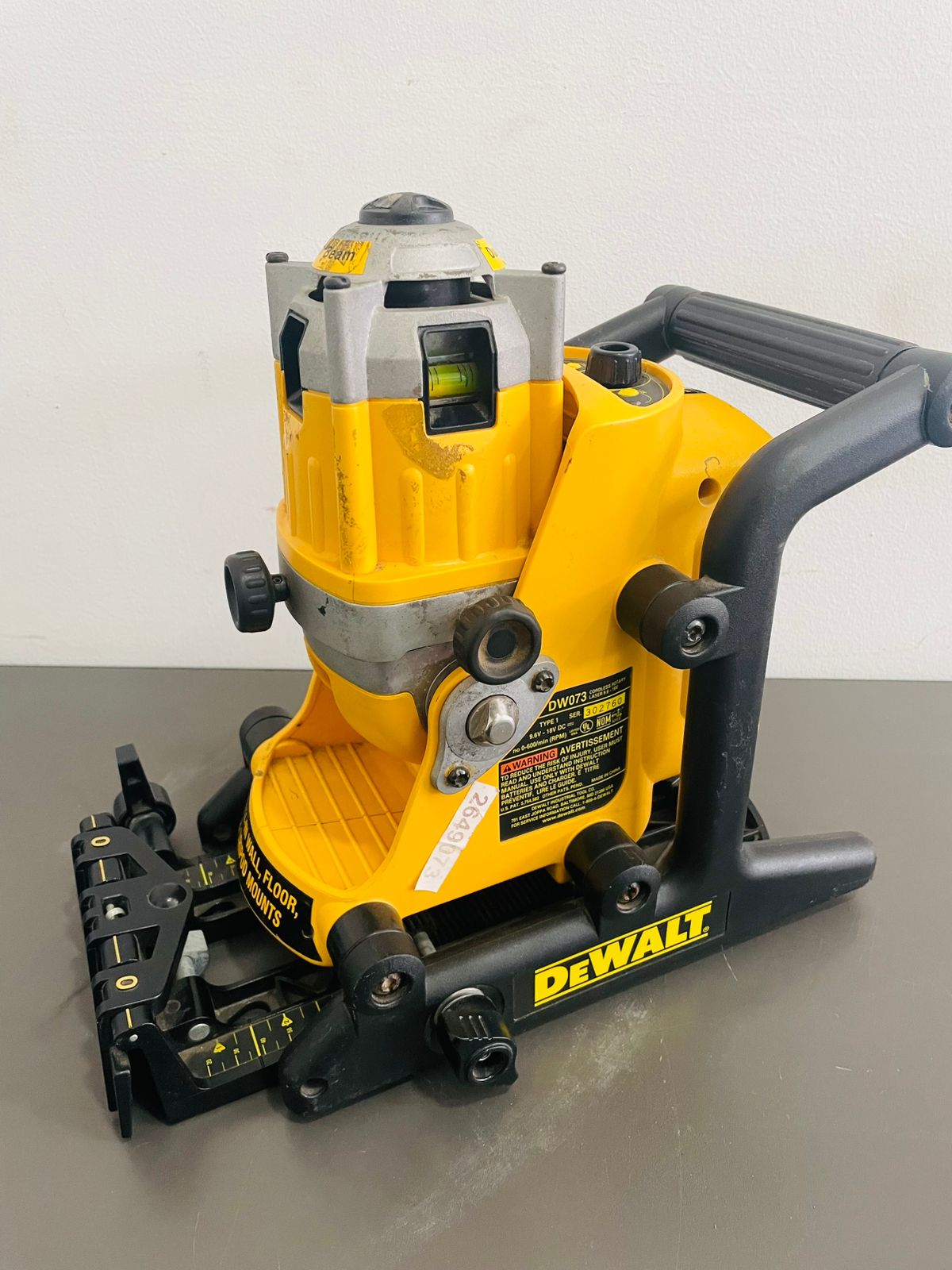 Nivel Láser DeWalt 🔴 Luz Roja | Herramienta Profesional | Usado
