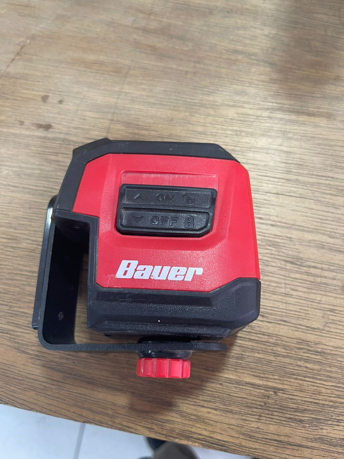 Nivel Láser Bauer 3 Puntos Autonivelante – Usado