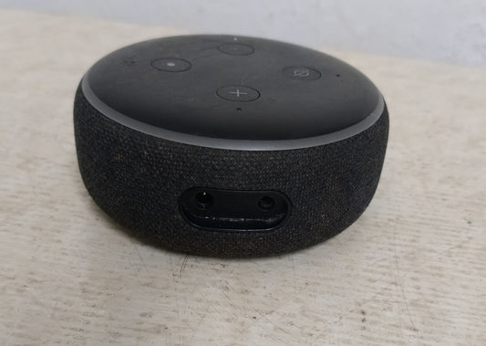 Bocina Alexa r-nz color negro con cargador, usado