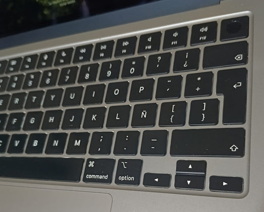 Laptop Macbook Air m3 256gb 8ram, usado