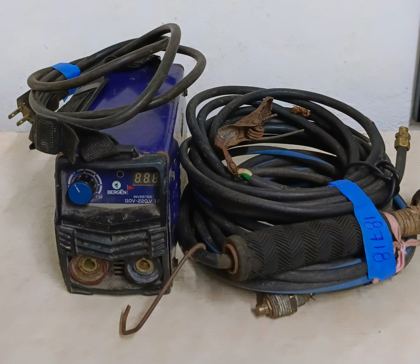 Soldadora inverter BERGEN sb-130 con cable, usado