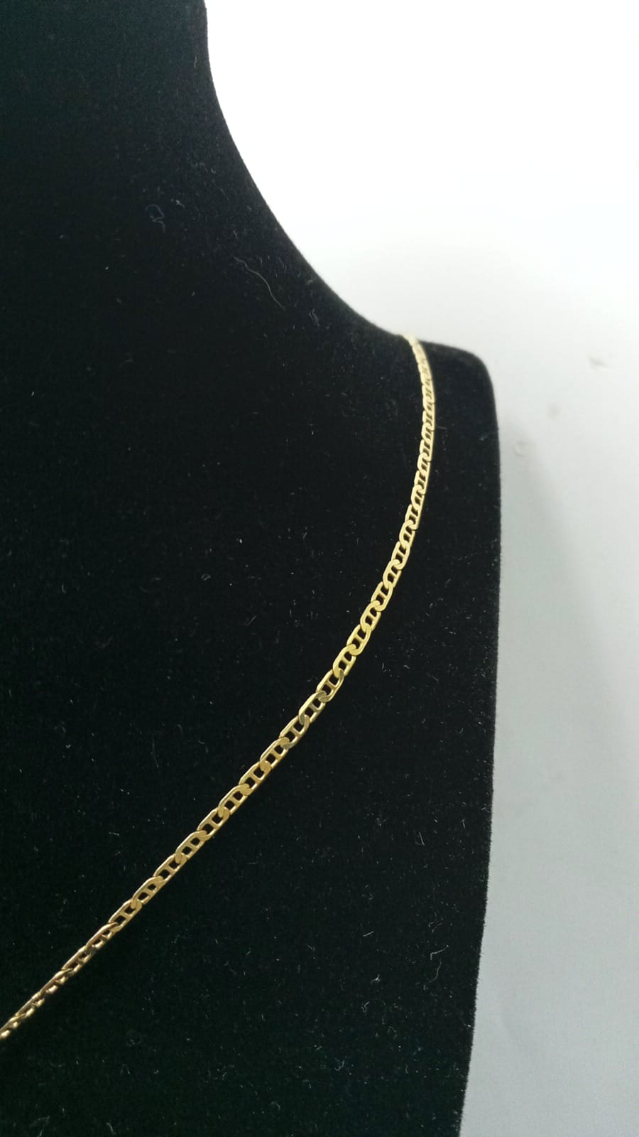 cadena y dije religioso 27cm de largo 14k 5.8gr