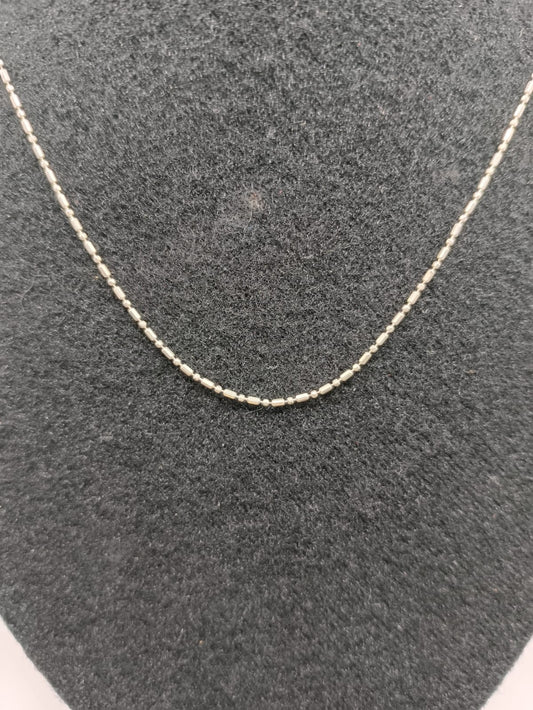 Collar punto y coma PLATA 925 peso 2.4gr 42cm, usado