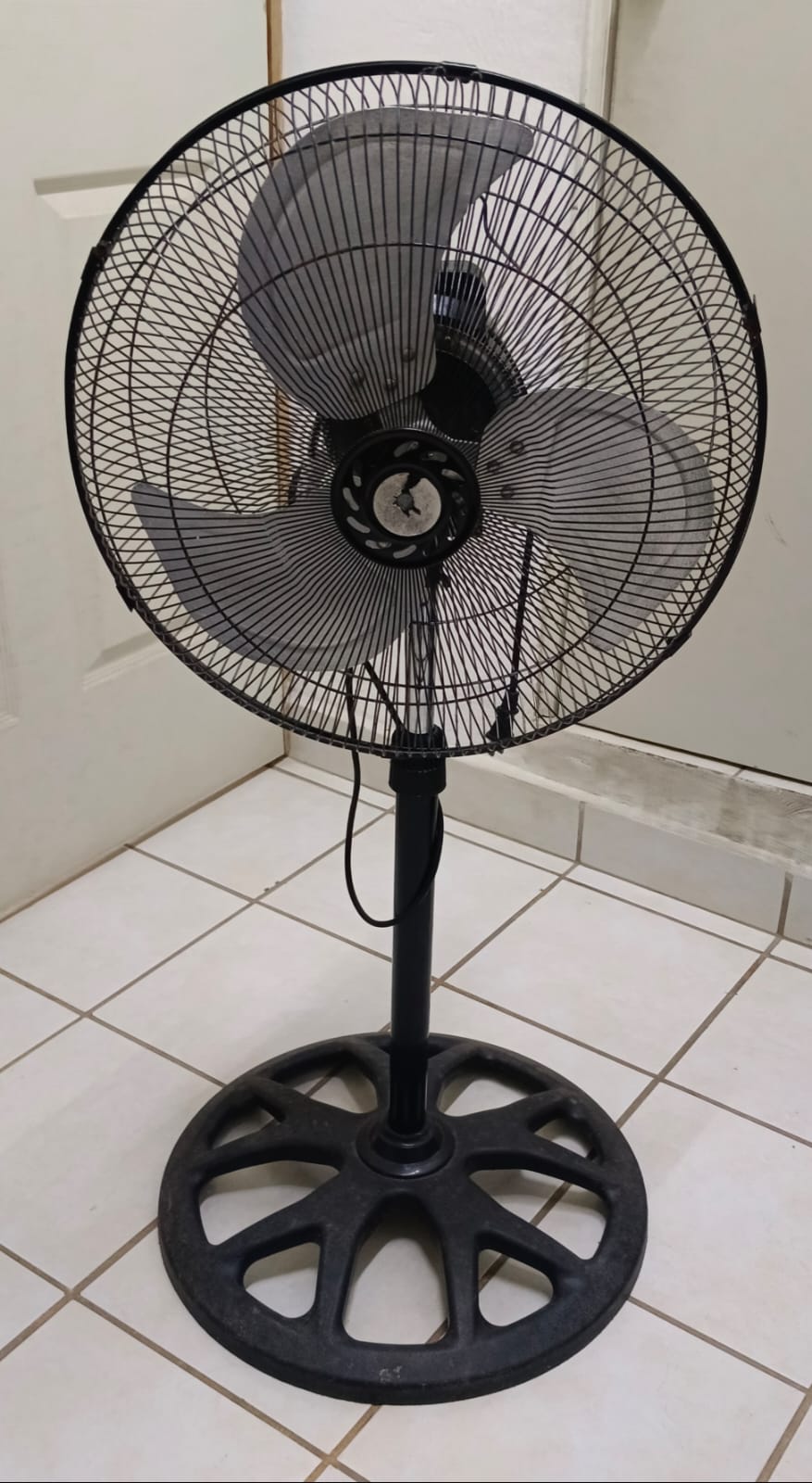 Ventilador 3 velocidades AZFAN, usado