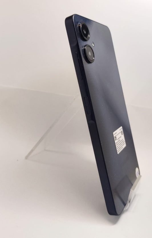 Celular Samsung Galaxy A06 4GB RAM 64 GB Color Negro 🕷️💀 Usado 🕷️💀