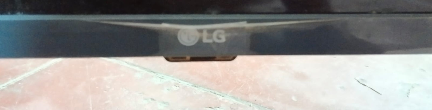 Pantalla smart tv 43 pulgadas LG, usado