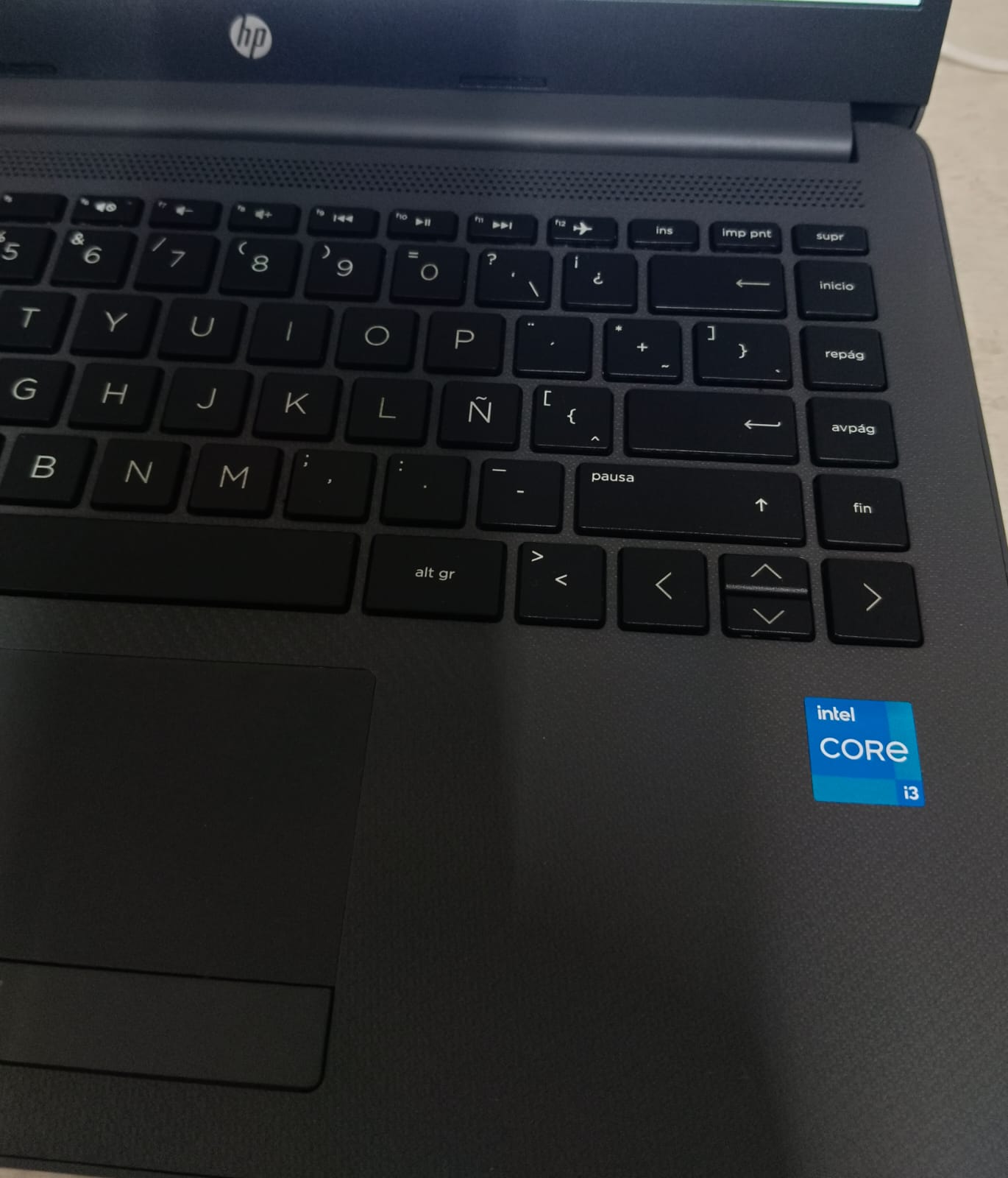 Laptop HP 246gb ssd 8ram cori 3, usado