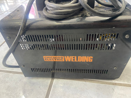 🔥 Soldadora Inverter CHICAGO ELECTRIC – Seminueva 🔥