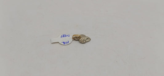 Cabeza de carnero ORO 10k peso .7gr, usado