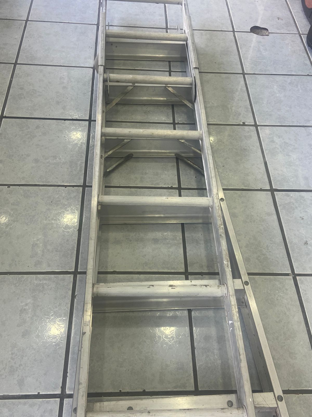 🪜✨ ¡Escalera Convertible Cuprum en excelente estado! ✨🪜