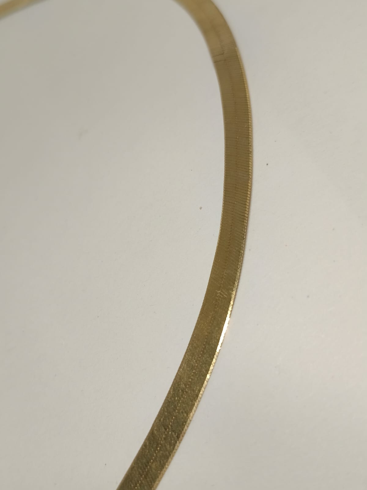Gargantilla de Oro 18k Plana – 9.7g 💛✨