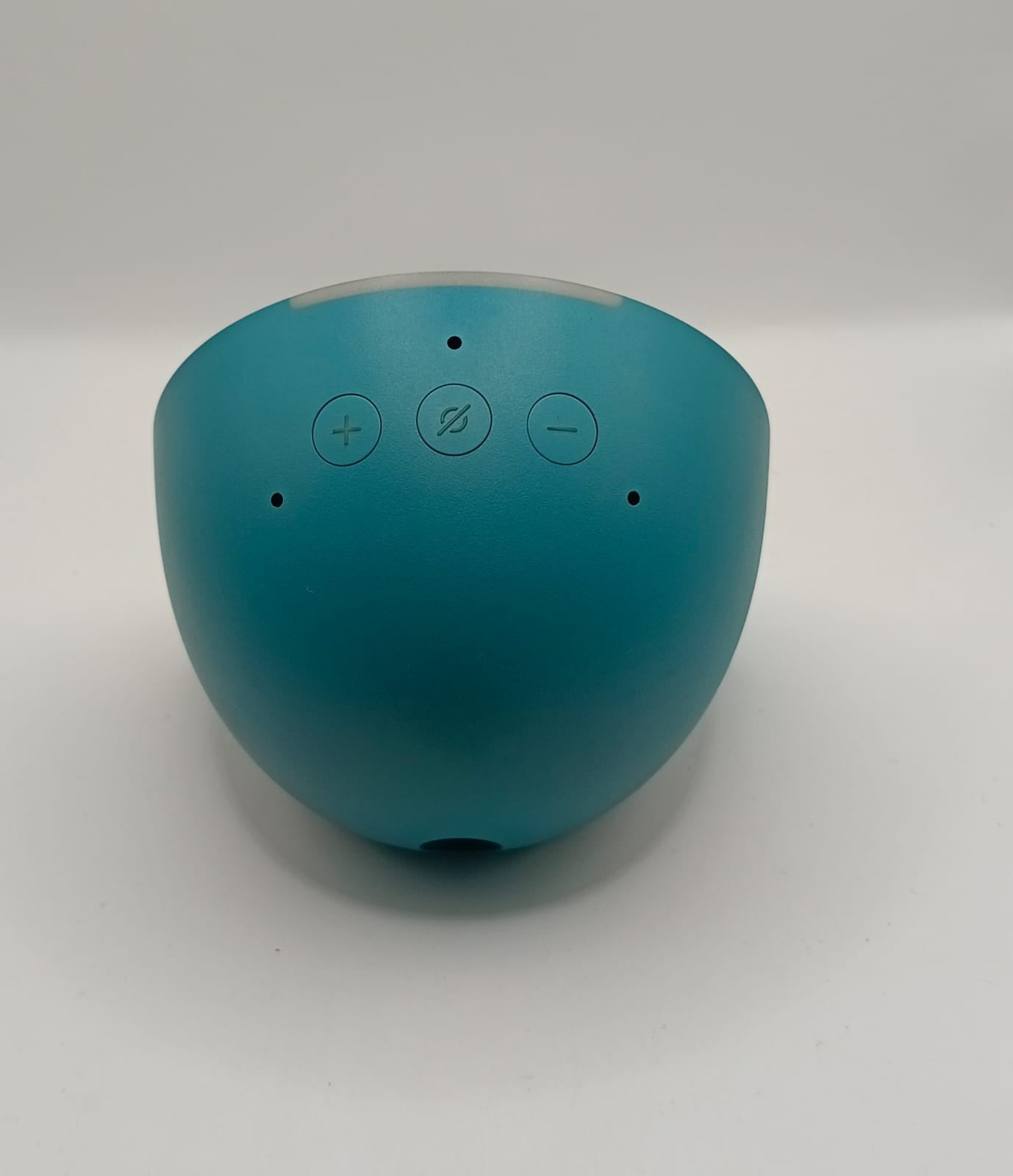 Alexa Amazon echo pop con cargador, usado