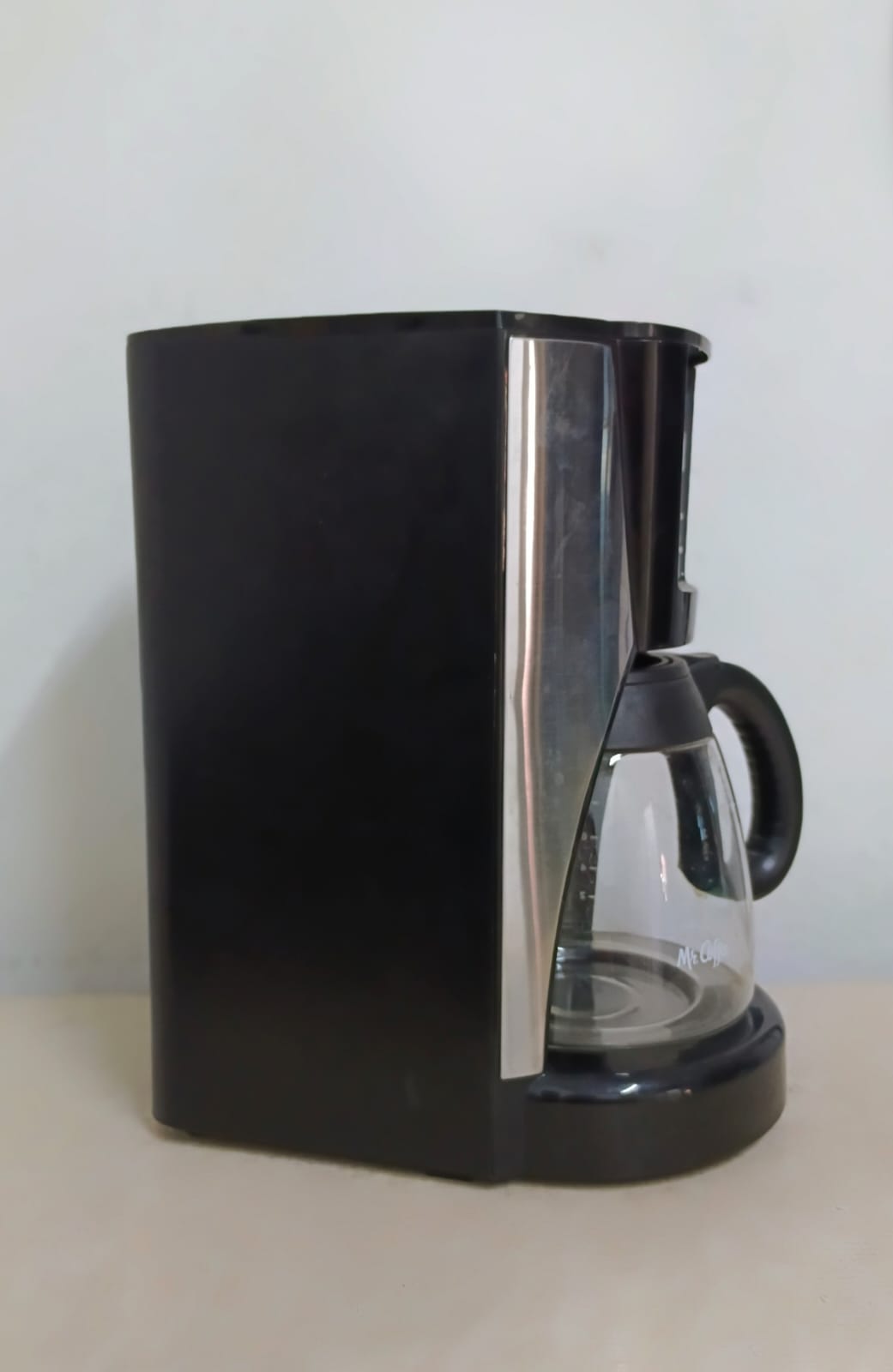 Cafetera MR CAFFE con vaso, usado