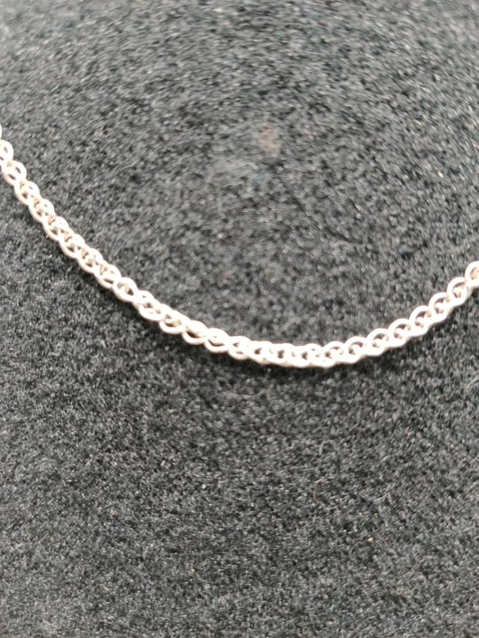 Collar eslabon triple PLATA 925 peso 3.6gr 43cm, usado