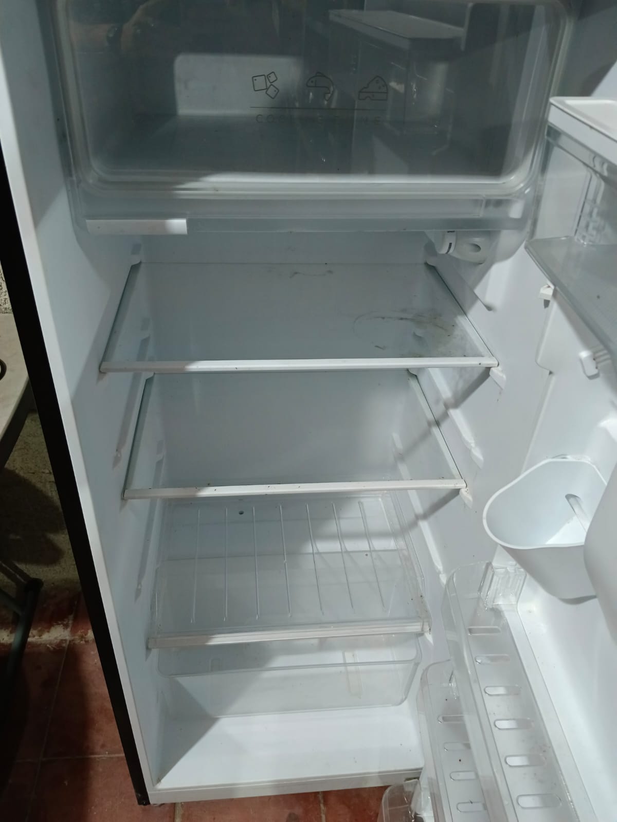 Refrigerador Atvio home 7 pies, usado