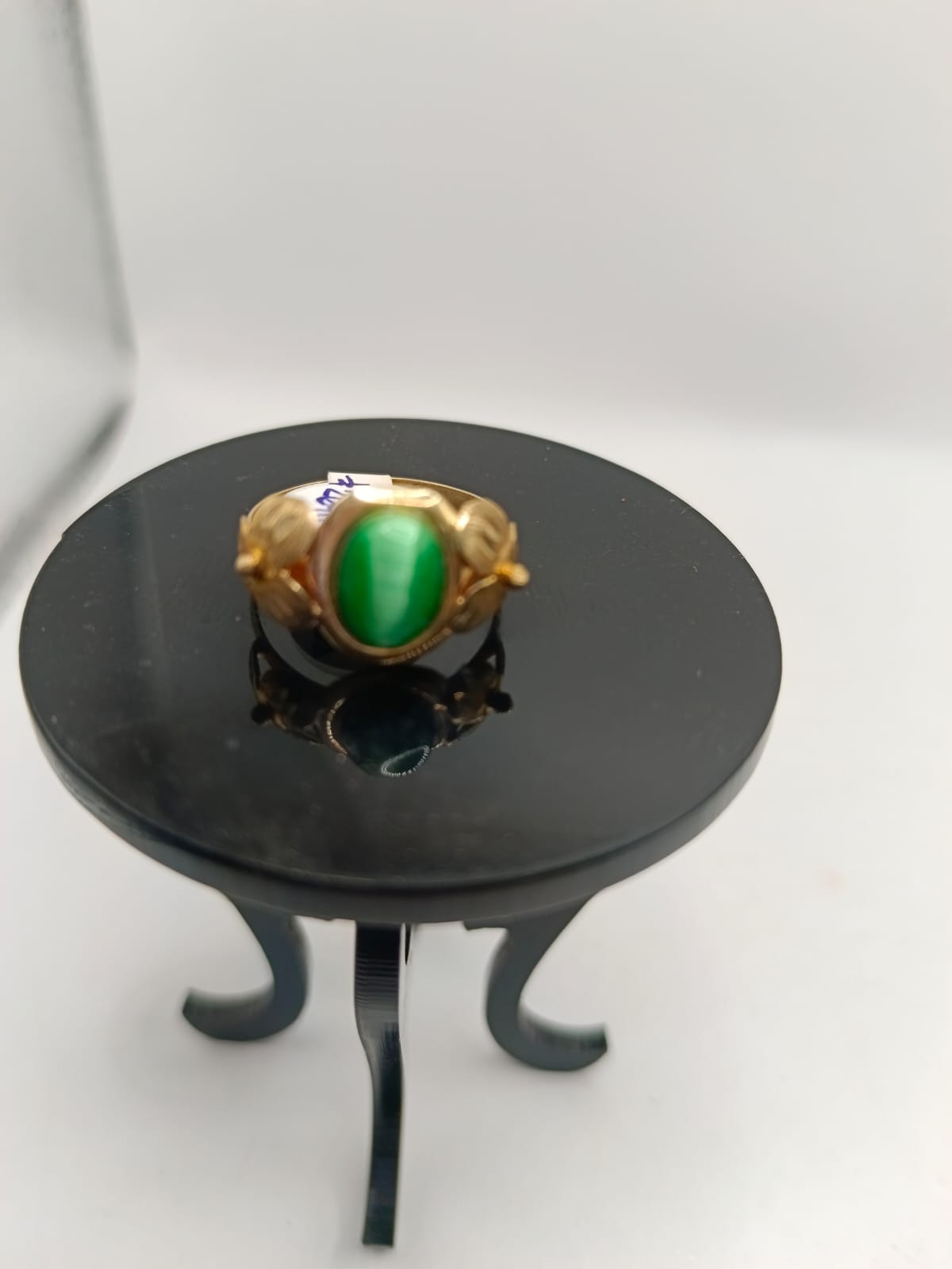 Anillo ojo de gato verde 10k peso 1.6gr, usado