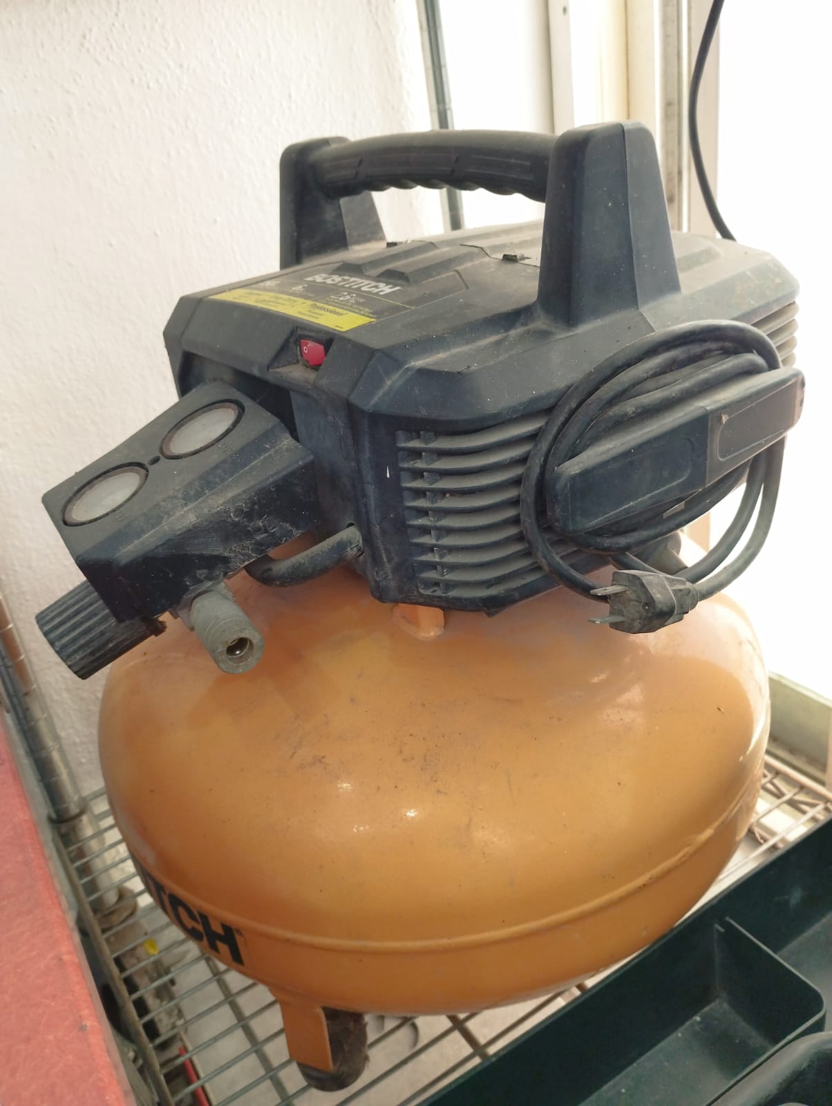 Compresor Bostich 🛠️🔧 usado