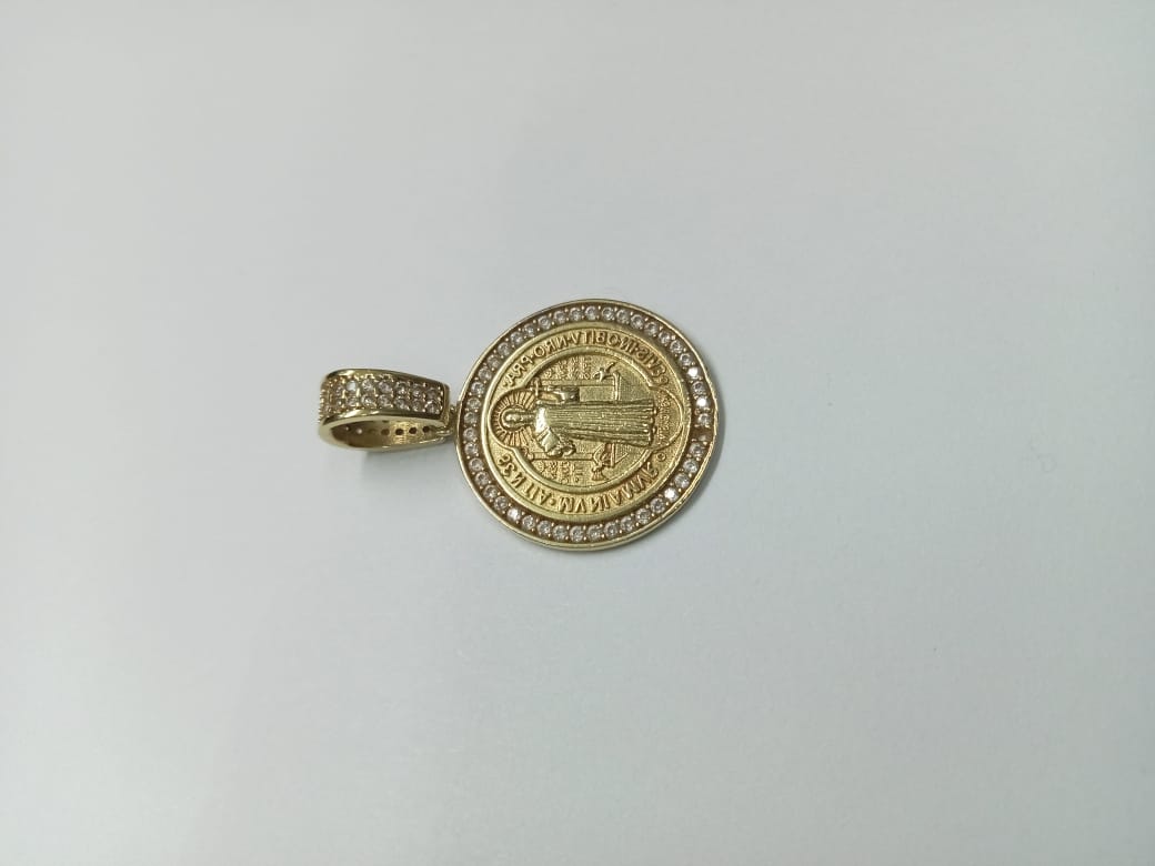Dije San Benito en Oro 10k con Piedras – 2.6 g
