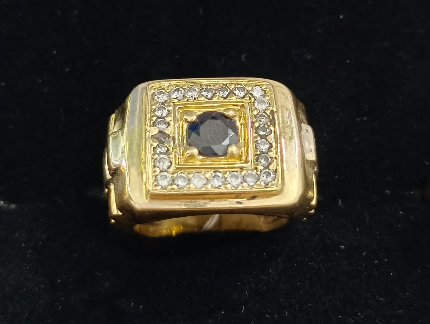 Anillo de ORO con sirconias y piedra negra 10k peso 17.1gr, usado