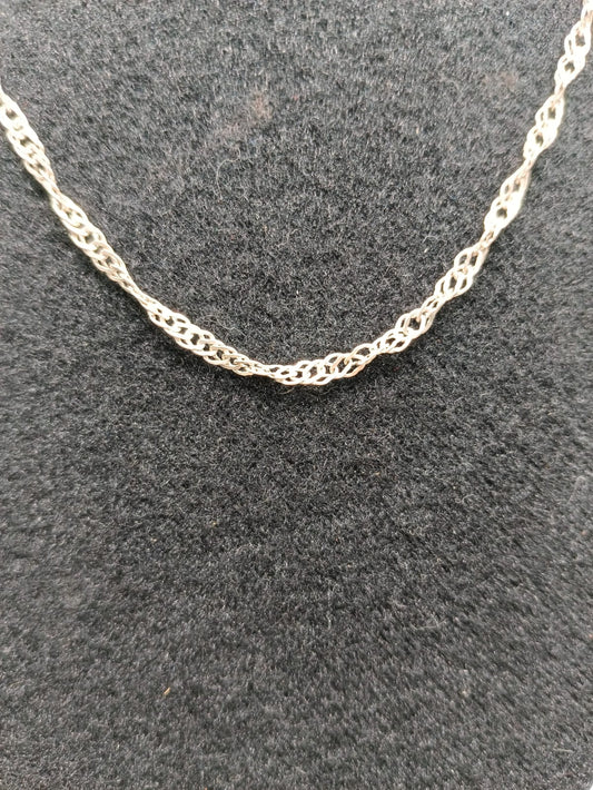 Collar eslabon torcido PLATA 925 peso 4.6gr 45cm, usado