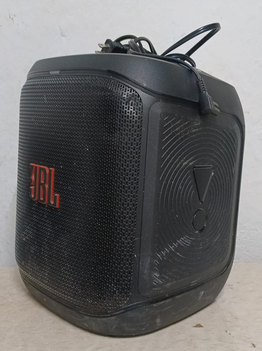 Bocina JBL partybox, usada