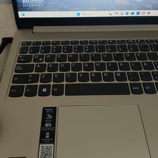 Laptop LENOVO Ideapad 1 480gb ssd 16ram ryzen 7, usado