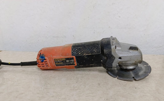 Mini esmeril Black Decker con disco, usado
