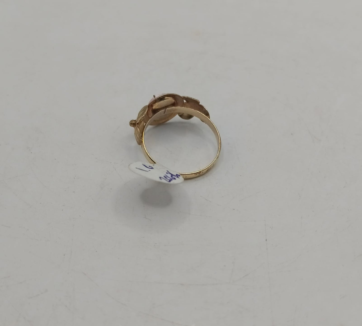 Anillo ojo de gato rosa ORO 10k peso 1.6gr, usado