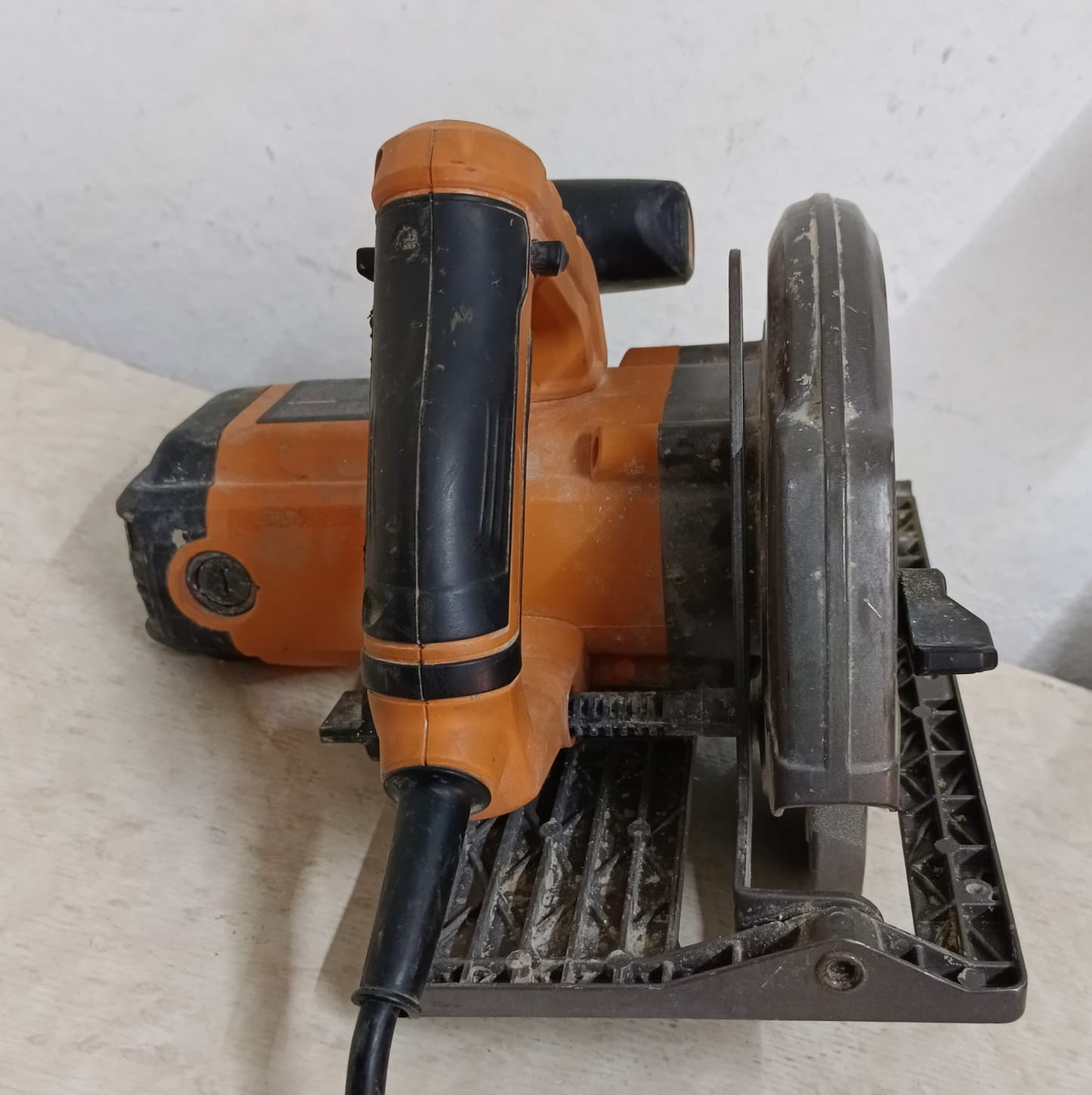 Sierra Circular Truper sici-7a, usado