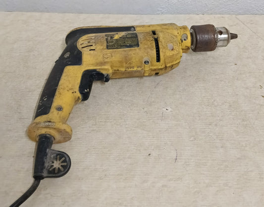 Taladro DEWALT dwd024-b3, usado