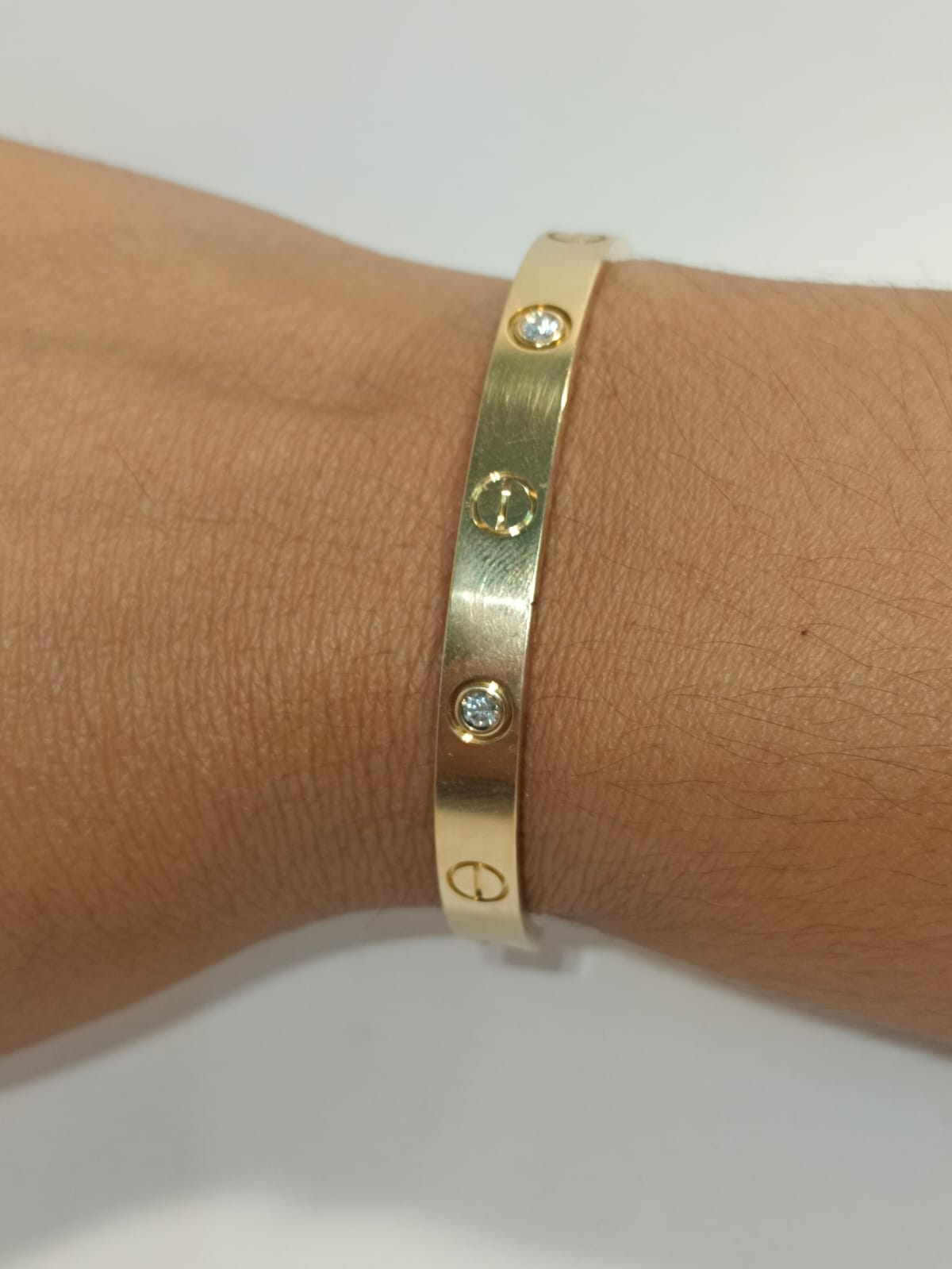 Pulsera Tipo Cartier en Oro de 18k con Piedritas – 31g 💛✨