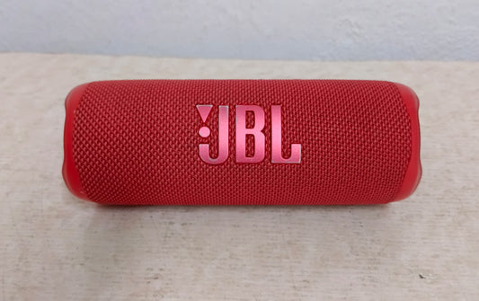 Bocina JBL flip 6 en caja, usada