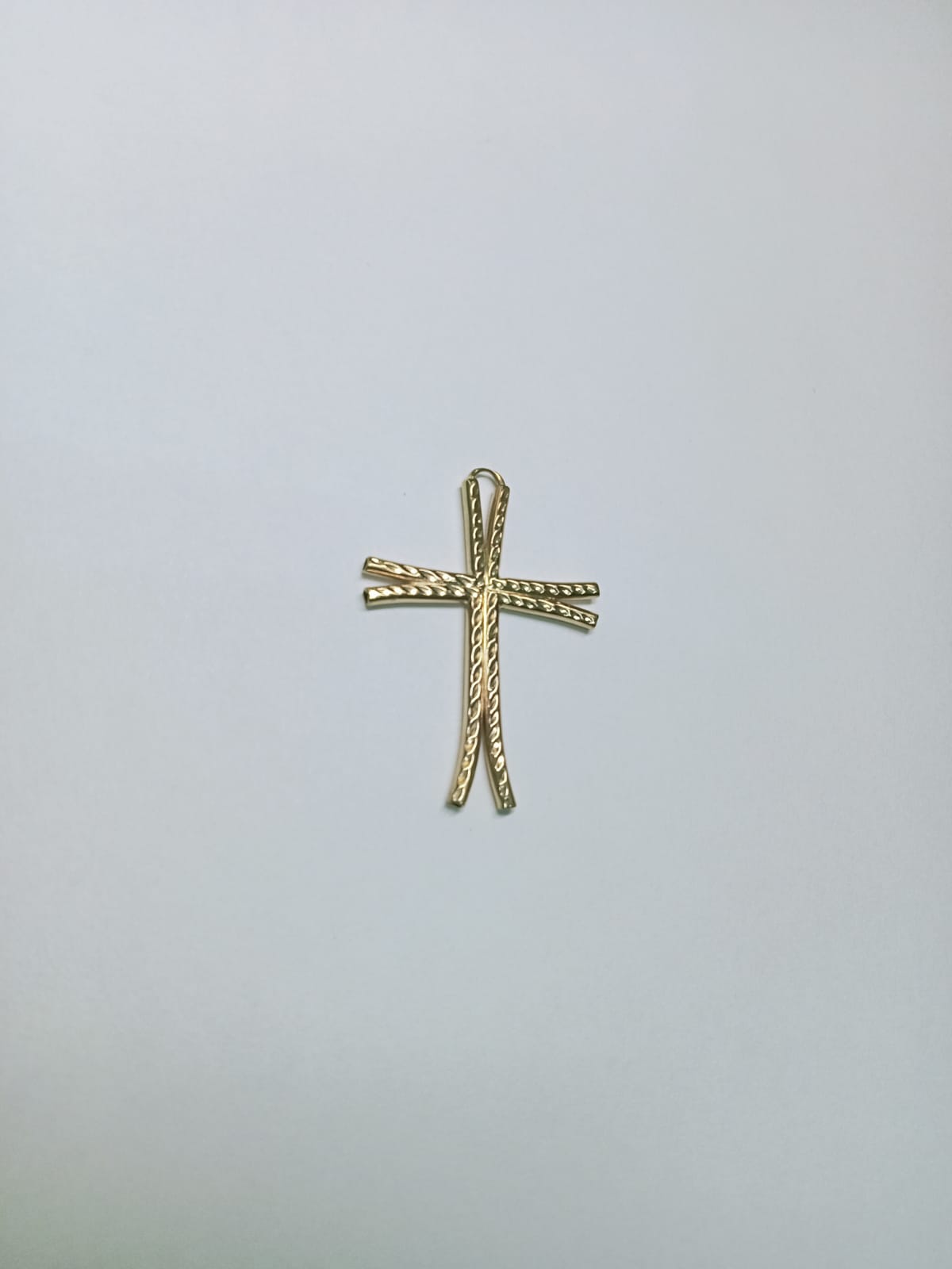 Dije de Oro 10K Diseño Cruz