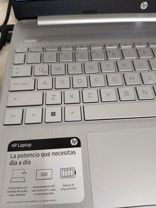 Laptop hp 256gb ssd 8ram amd athlon silver, usado