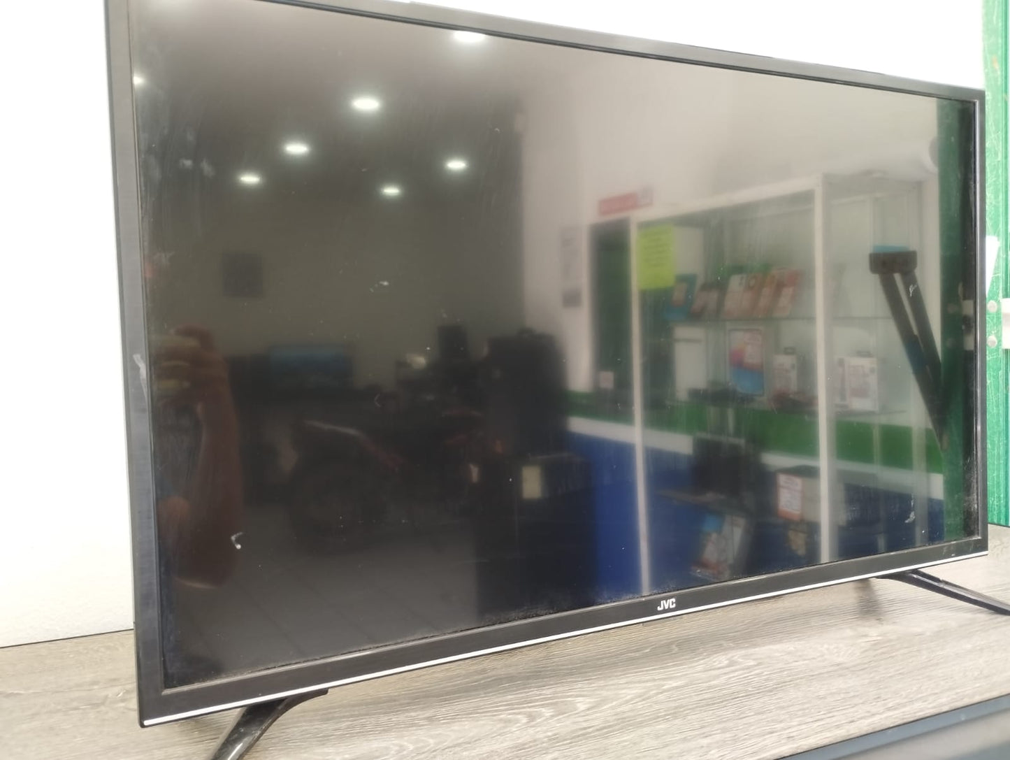 📺 Pantalla JVC 32" HD