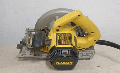 Sierra circular DEWALT dw368