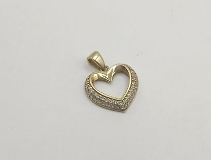 Dije de corazon ORO 10K peso 1.3gr, usado