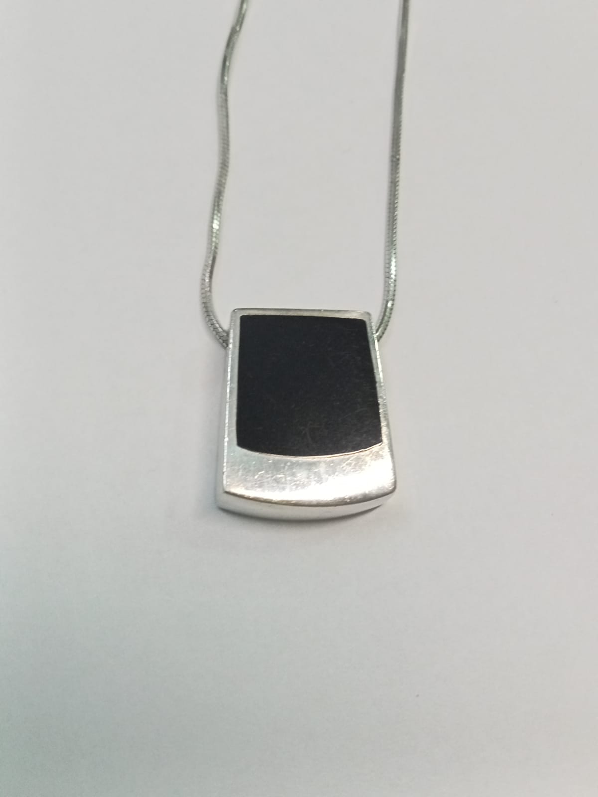 dije de plata - diseño cuadro con sintetico negro
