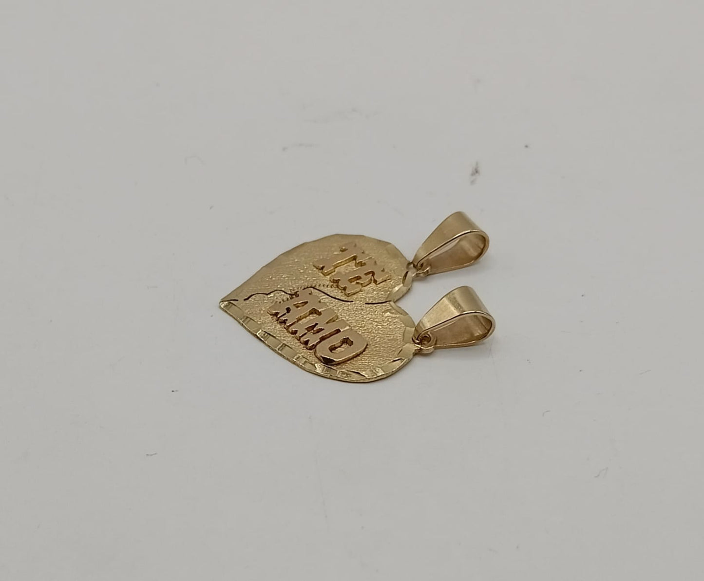 Dije de corazon ORO 10k peso 3.8gr, usado