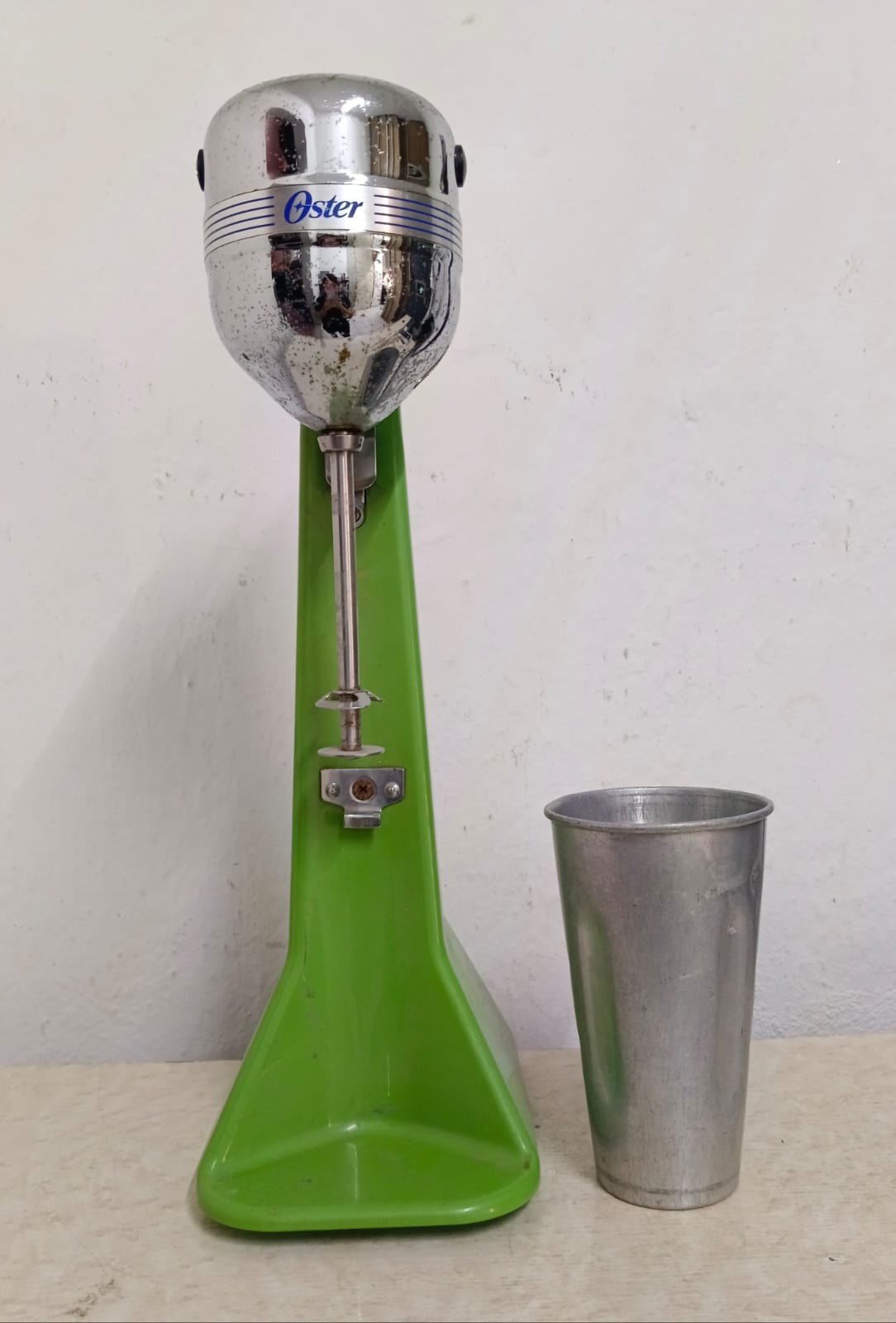 Chocomilera Oster con vaso 2005230113, usado